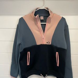 Kari traa pull over. No hood